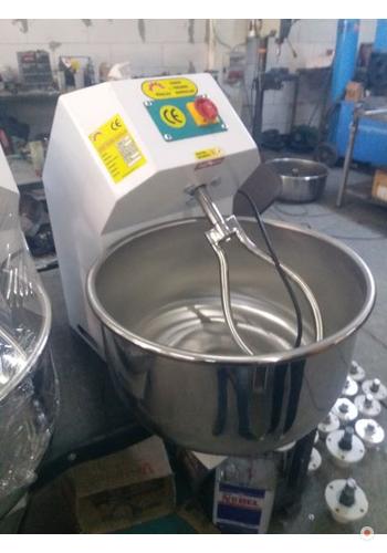 15 Kg Kambur Tip Hamur Yoğurma Makinesi Çatallı 15-20 kg Kazan Çapı 43 cm