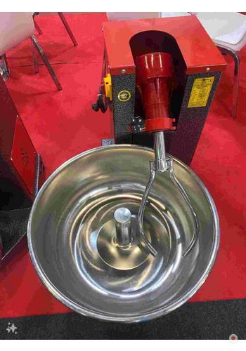 35 Kg un 50 kg Hamur Karma Makinesi Yatık Kazan Devirmeli Tekerlekli Ozay Makina